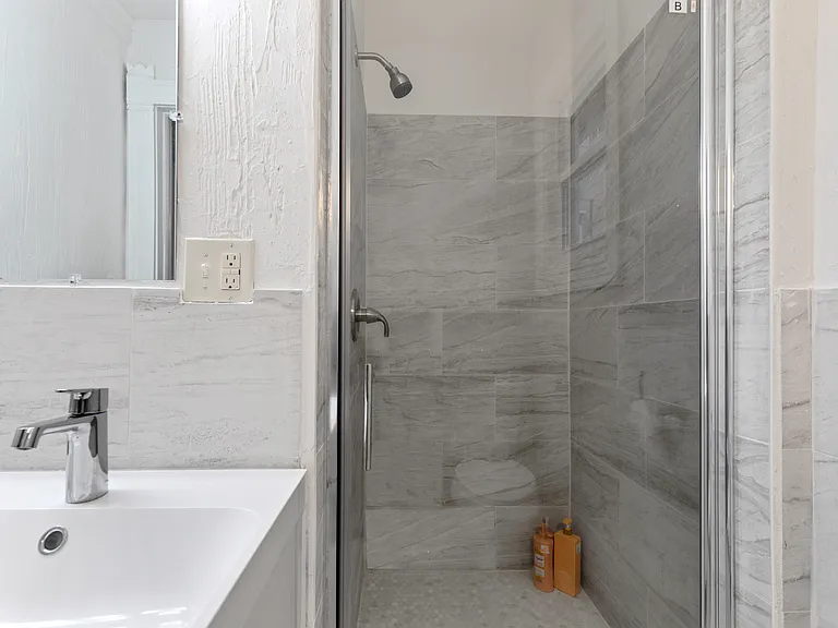 127 Ashworth Pl — Photo 16