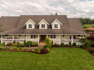 5825 Crystal Springs Ln, Bellingham, WA 98226