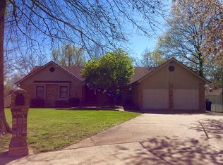 804 Red Bay Ct, Ballwin, MO 63021