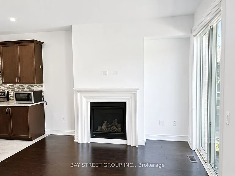 103 Drizzel Cres — Photo 7