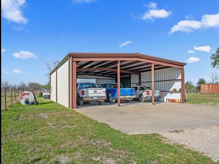 29530 Stockdick Rd — Photo 15