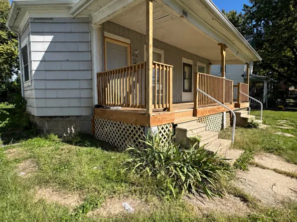 406 W 6th St, Sterling, IL 61081