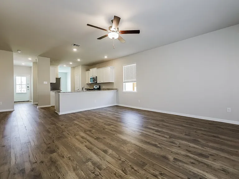 16431 Honeysuckle Hill Dr — Photo 5