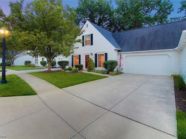3423 E Prescott Cir, Cuyahoga Falls, OH 44223