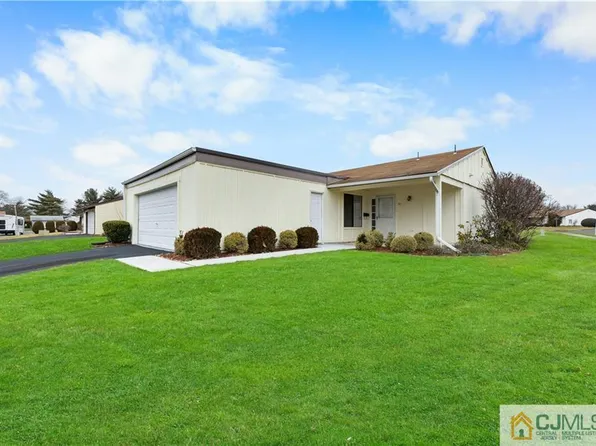 0-9C Aspen Plz, Monroe Township, NJ 08831