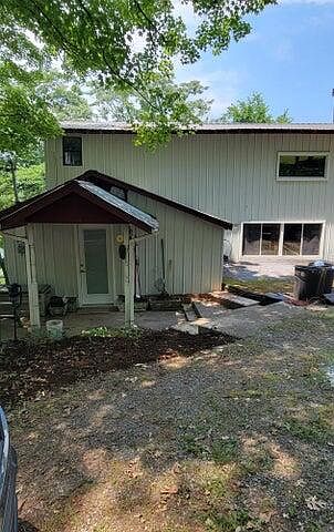 1st image of 217 Glen Spoons Rd