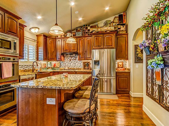 3rd image of 10627 S Winter Haven Ct