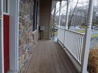 280 Fringe Dr, East Stroudsburg, PA 18302
