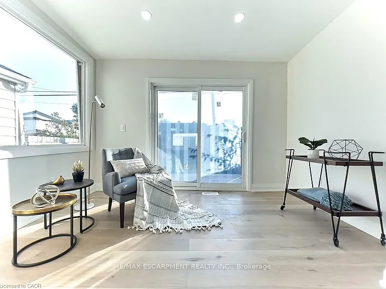 22 Keith St — Photo 18