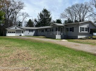 101 Welcome Lake Rd, Beach Lake, PA 18405