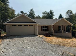 22 Beachwood Ln, Crossville, TN 38558