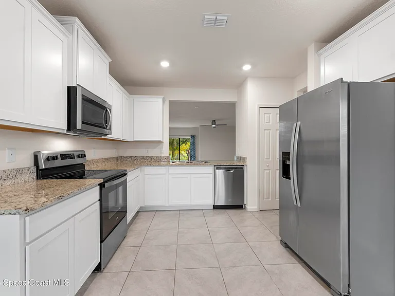7349 Tourmaline Dr — Photo 6