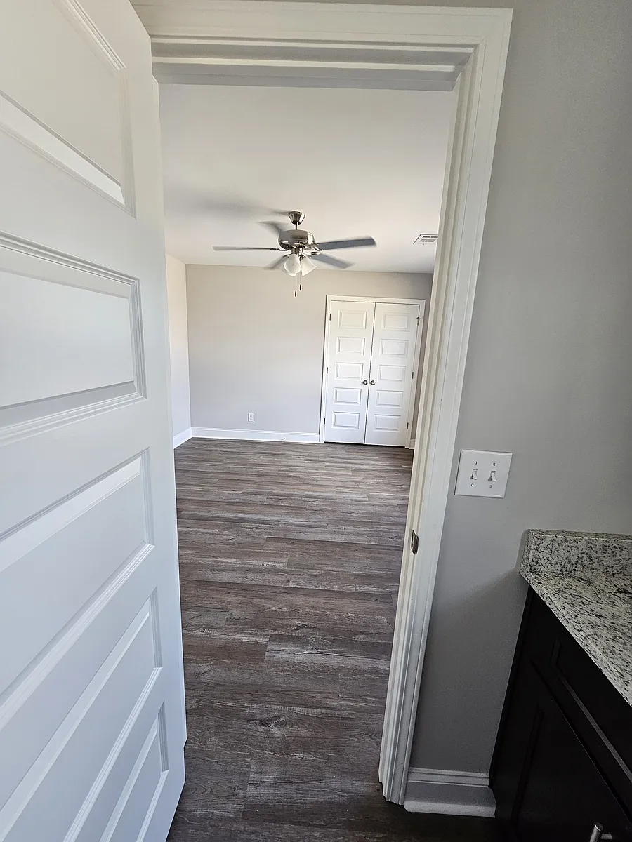 Building Photo - 201-215 Kathryn Pl #201-215