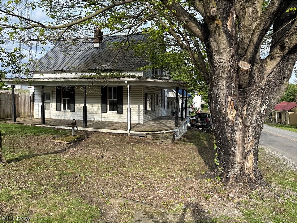 1st image of 225 W Main St