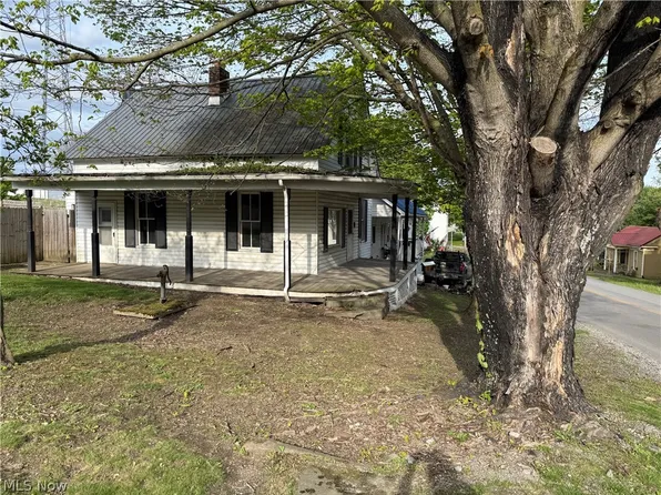225 W Main St, Deersville, OH 44699