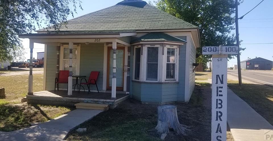 1st image of 202 Nebraska St