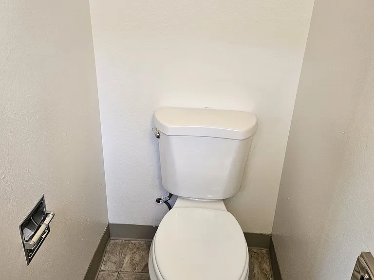 1/2 bath