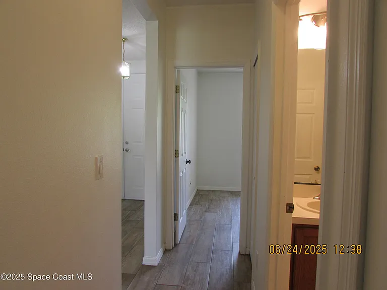 4192 Collinwood Dr — Photo 16