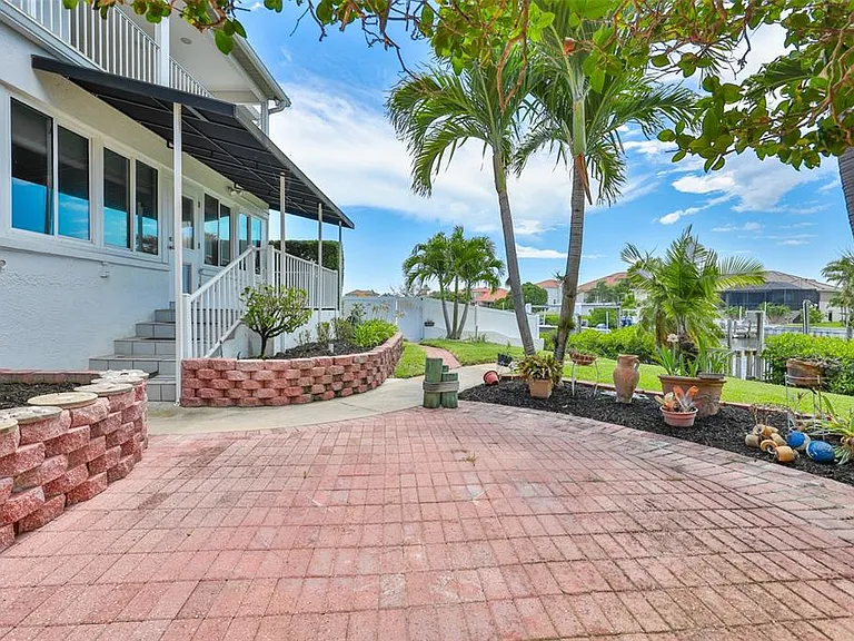 929 Symphony Isles Blvd — Photo 46