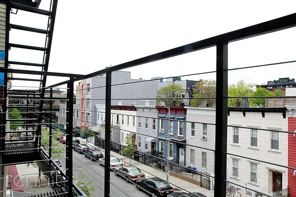 Rented by Rennit Inc. | media 52