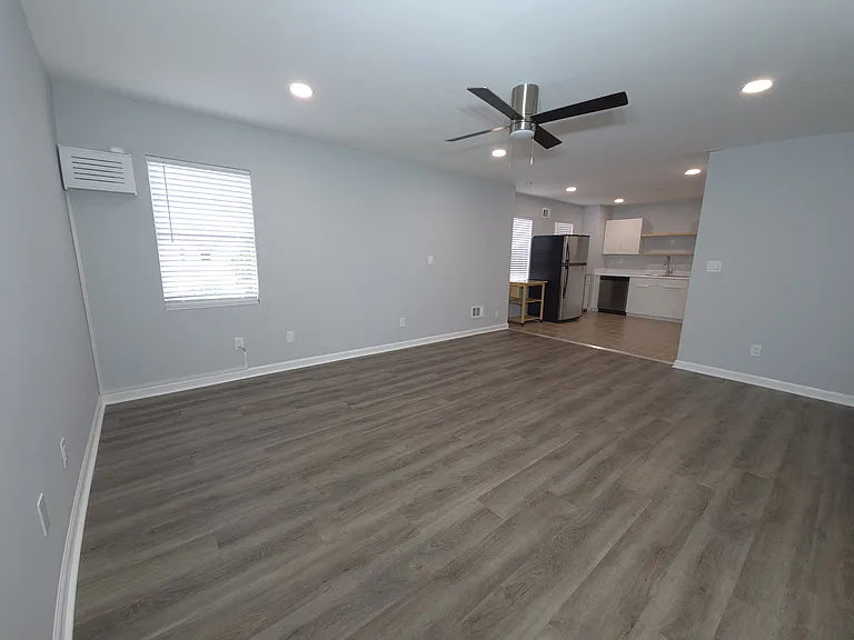 653 Holmes St NW #A — Photo 3