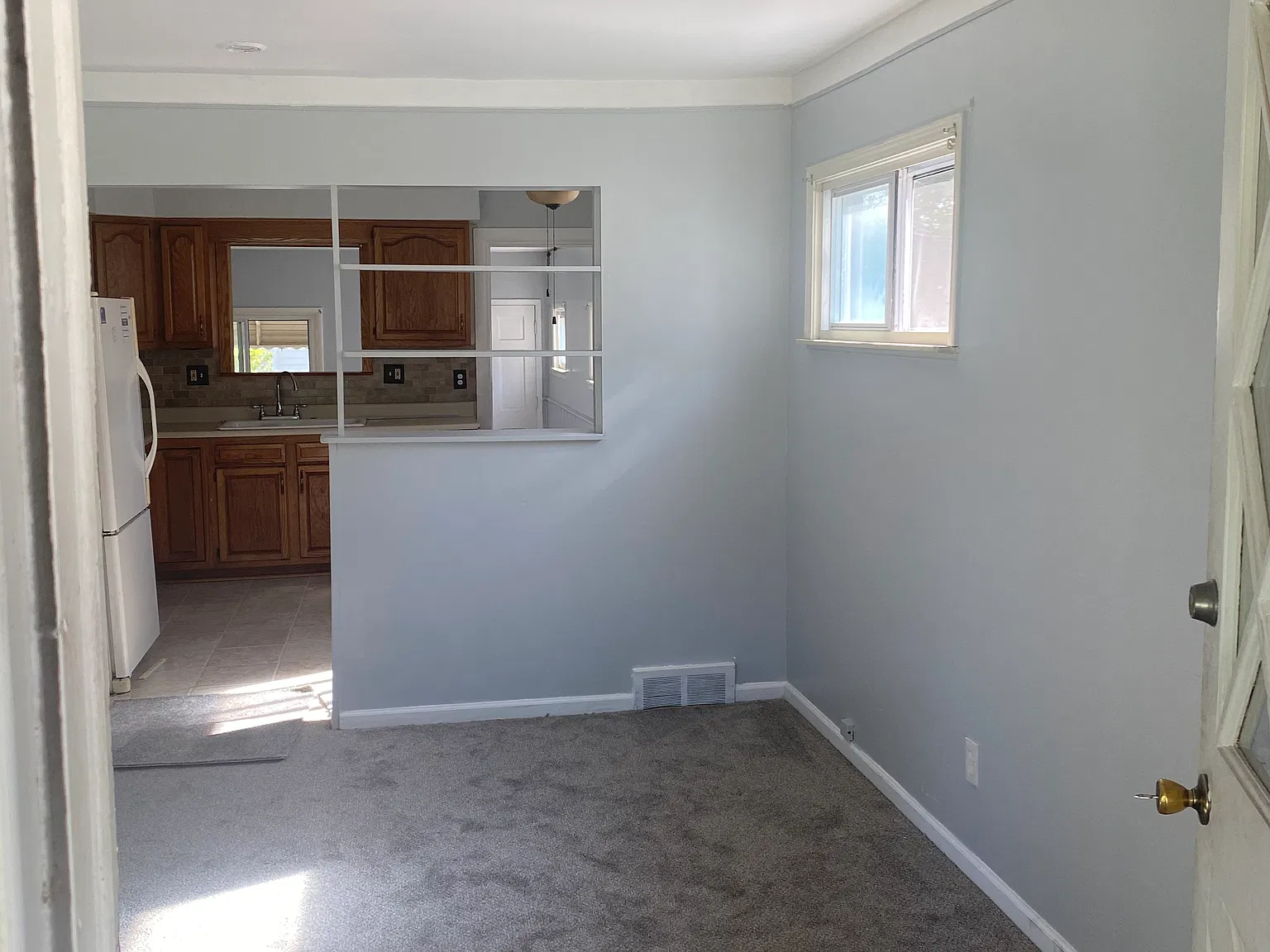 4 bed, 1450 sqft, $1,800 — Photo 2
