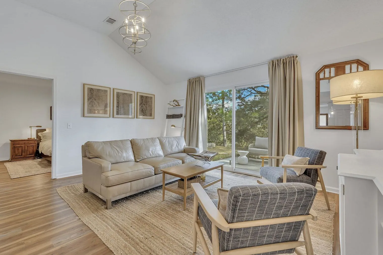4 bed, 2.0 bath, $2,856 — Photo 3