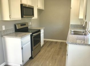 18282 Plaza Way APT C, Tustin, CA 92780