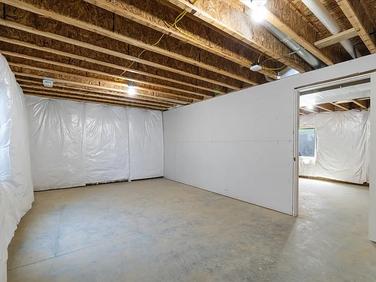 6136 Mississippi Ave — Photo 25