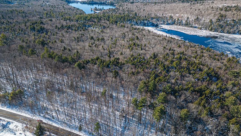 2nd image of 527 Madonna Lake Road