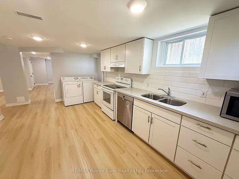 200 Trent St E — Photo 12