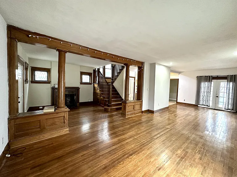 4241 Genessee St — Photo 12