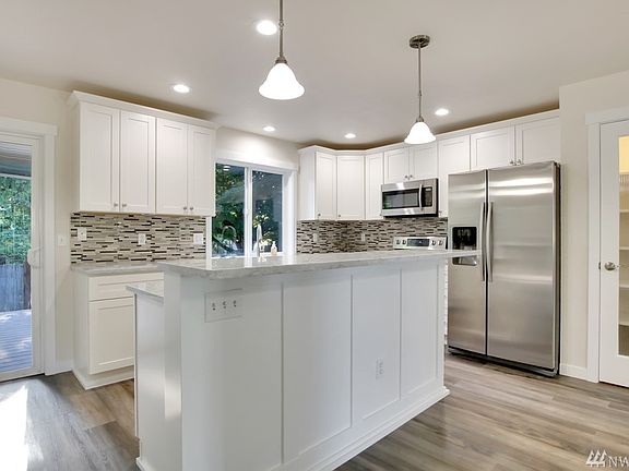 4th image of 18706 14th Avenue Ct E