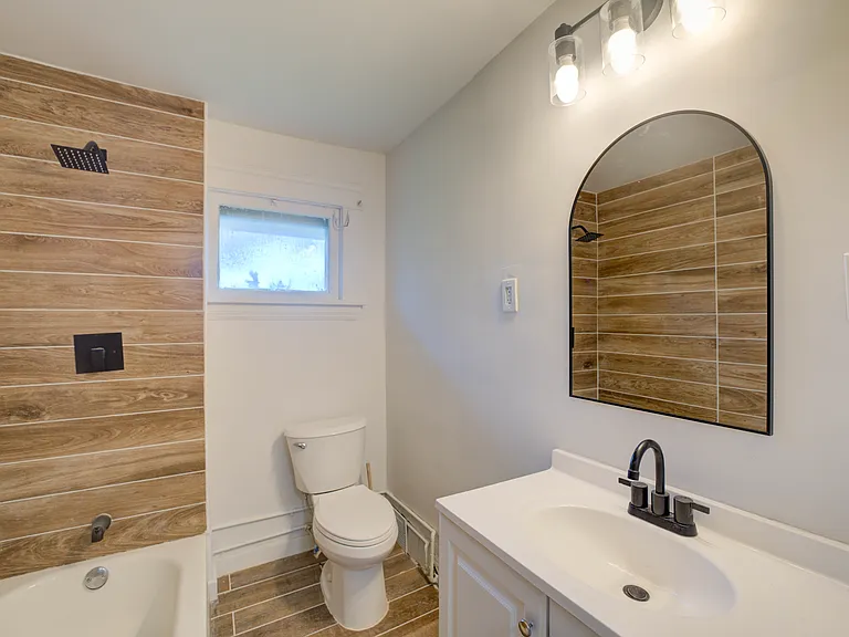 3241 E 116th St #1 — Photo 20