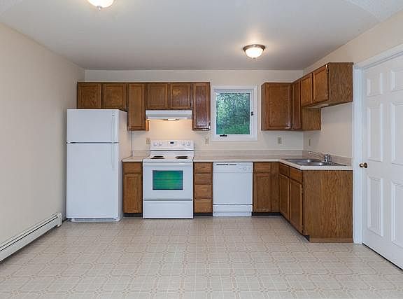 4th image of 3560 Silverleaf Ave