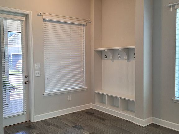 5th image of 62 Burlcrest Ct