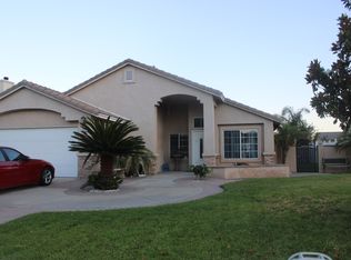 2751 W Sunrise Dr, Rialto, CA 92377