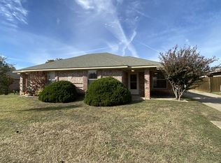 1300 Winscott Rd, Benbrook, TX 76126