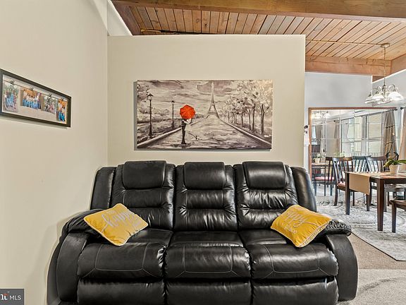 3rd image of 4917 Americana Dr APT 208