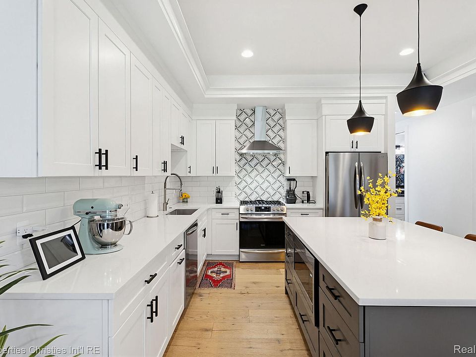 710 E Parent Ave, photo 10