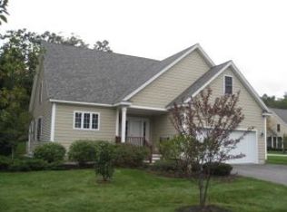 49 Vineyard Dr, Stratham, NH 03885