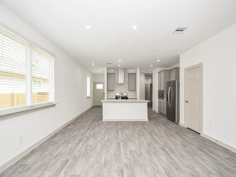 2818 Bethnal Garden Way — Photo 10