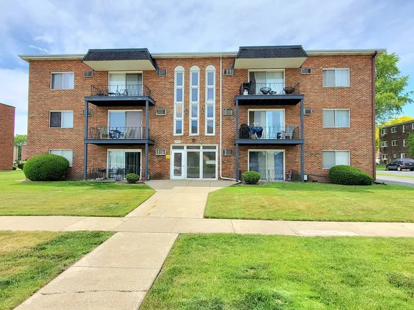 5727 128th St APT 8, Crestwood, IL 60418