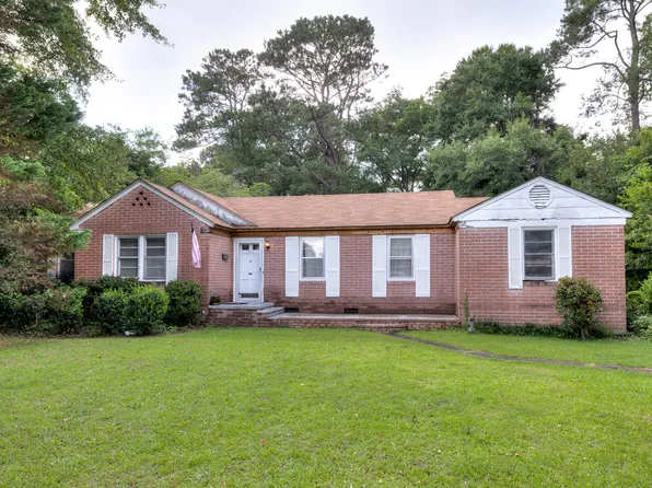 312 Elk St, Bishopville, SC 29010