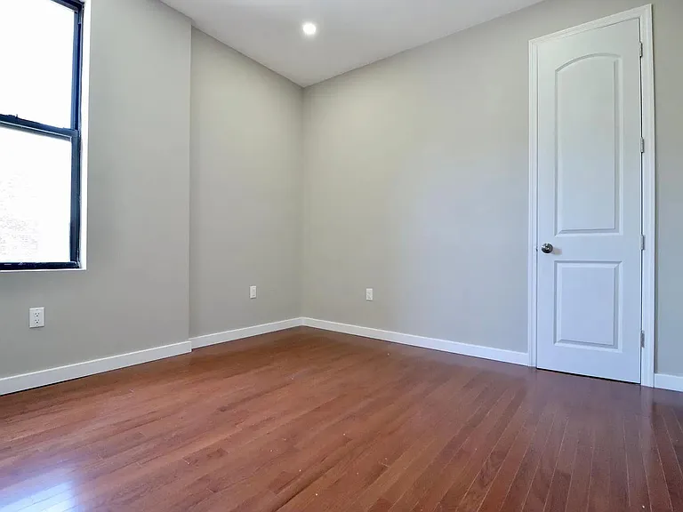6901 Myrtle Ave #2REAR — Photo 8
