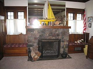 2nd image of 309 Pearl St