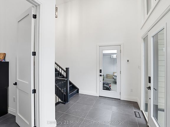 5th image of 113 Smallman Dr