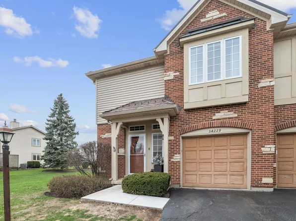 34229 N Homestead Rd, Gurnee, IL 60031