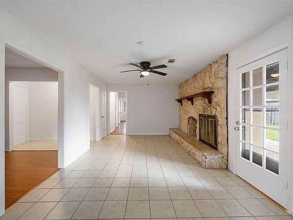 4th image of 814 Alyse Street