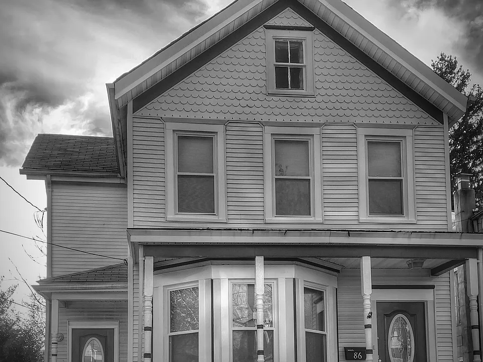 86 Osborn St #2